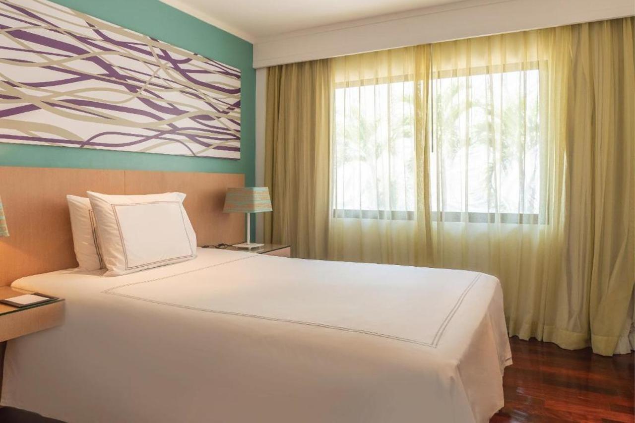 Radisson Resort And Suites Phuket Kamala Beach Exterior foto